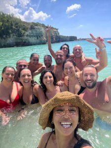 selfie nella baia del Mulino d'acqua in Puglia